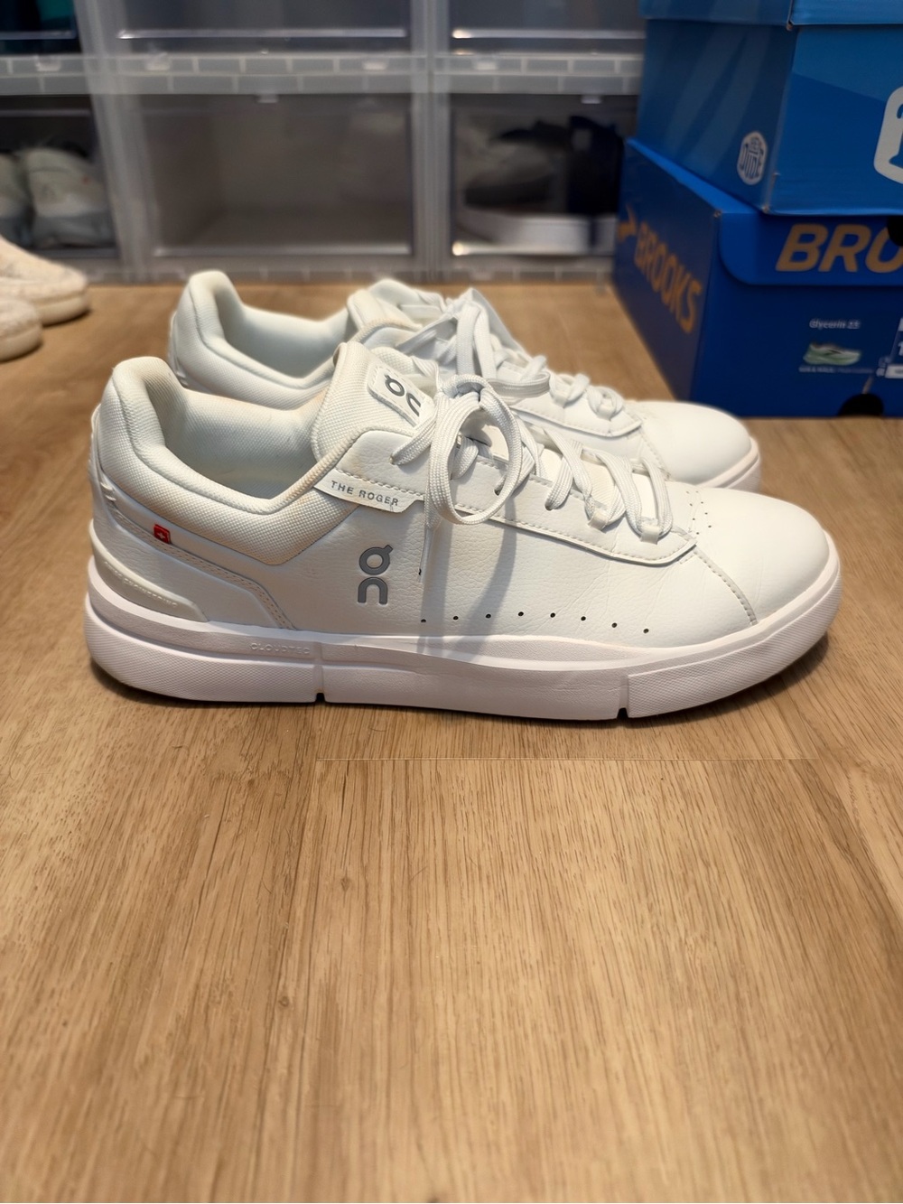On Running Mens The Roger Advantage White Low-Top Sneakers